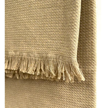 Cargar imagen en el visor de la galería, Manta para sillón o pie de cama decorativa 153 X 170 Cm