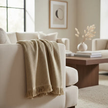 Cargar imagen en el visor de la galería, Manta para sillón o pie de cama decorativa 153 X 170 Cm