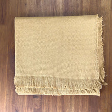 Cargar imagen en el visor de la galería, Manta para sillón o pie de cama decorativa 153 X 170 Cm