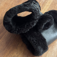 Cargar imagen en el visor de la galería, Guantes Mitones de Cuero Lanar