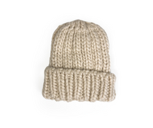Cargar imagen en el visor de la galería, Gorro tejido de punto
