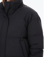 Cargar imagen en el visor de la galería, Campera Puffer - Negro
