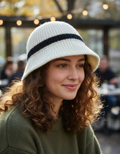 Cargar imagen en el visor de la galería, Gorro Tejido - Varios Colores
