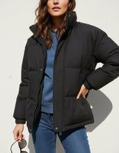 Cargar imagen en el visor de la galería, Campera Puffer - Negro
