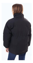 Cargar imagen en el visor de la galería, Campera Puffer - Negro
