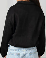 Cargar imagen en el visor de la galería, Campera Tipo Gamuza - Negro
