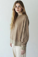 Cargar imagen en el visor de la galería, Buzo Lavado Liso - Marrón
