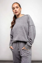 Cargar imagen en el visor de la galería, Buzo Lavado Liso - Gris
