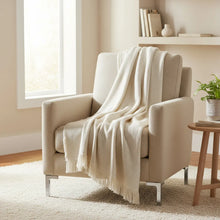 Cargar imagen en el visor de la galería, Manta de abrigo suave para sillón o cama 172 X 170 Cm
