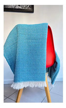 Cargar imagen en el visor de la galería, Manta de abrigo suave para sillón o cama 140 X 170 Cm
