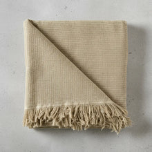 Cargar imagen en el visor de la galería, Manta para sillón o pie de cama decorativa 153 X 170 Cm
