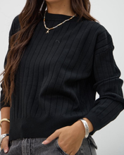 Cargar imagen en el visor de la galería, Sweater Noir
