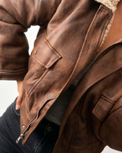 Cargar imagen en el visor de la galería, Campera Montana con corderito - Marrón

