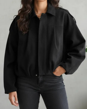 Cargar imagen en el visor de la galería, Campera Bomber gamuza con cuello
