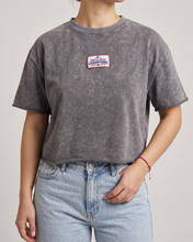 Cargar imagen en el visor de la galería, Remera lavada - Gris Oscuro
