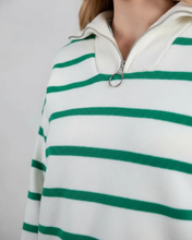 Cargar imagen en el visor de la galería, Sweater con cierre a rayas - Verde
