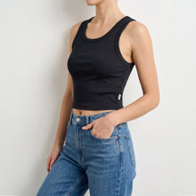 Cargar imagen en el visor de la galería, Musculosa Alma - Negro
