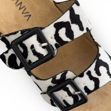 Cargar imagen en el visor de la galería, Sandalia Aura - Blanco
