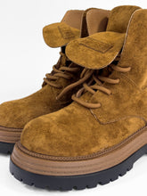 Cargar imagen en el visor de la galería, Botas Borcego - Marrón
