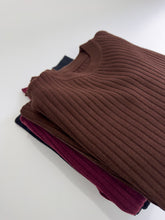 Cargar imagen en el visor de la galería, Sweater Siena - Chocolate
