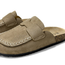 Cargar imagen en el visor de la galería, Zueco Mocasin - Camel
