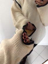 Cargar imagen en el visor de la galería, Sweater Emma -Blanco
