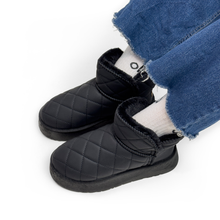 Cargar imagen en el visor de la galería, Pantubota Style con Costuras - Negro
