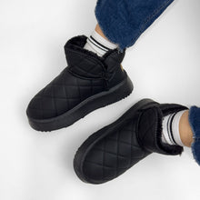 Cargar imagen en el visor de la galería, Pantubota Style con Costuras - Negro
