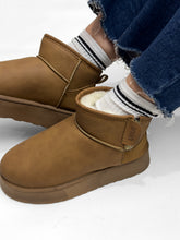 Cargar imagen en el visor de la galería, Pantubota con cierre Low - Camel
