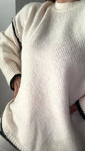 Cargar imagen en el visor de la galería, Sweater Emma -Crema claro
