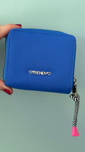Cargar imagen en el visor de la galería, Billetera Trendy  Self Love Club
