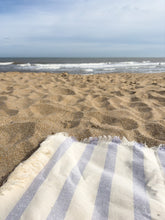 Cargar imagen en el visor de la galería, Manta/Lona Lurex 144 x 166 cm
