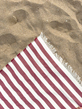 Cargar imagen en el visor de la galería, Lona c/ Rayas 142 x 166 cm
