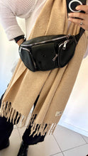 Cargar imagen en el visor de la galería, Riñonera Urbana Black
