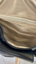 Cargar imagen en el visor de la galería, Riñonera Urbana Black
