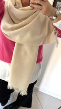 Cargar imagen en el visor de la galería, Pashmina de algodón suave
