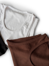 Cargar imagen en el visor de la galería, Musculosa Alma - Chocolate
