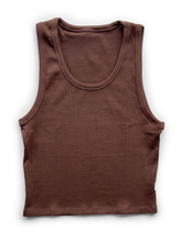 Cargar imagen en el visor de la galería, Musculosa Alma - Chocolate
