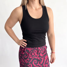 Cargar imagen en el visor de la galería, Musculosa Alma - Negro
