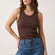 Cargar imagen en el visor de la galería, Musculosa Alma - Chocolate
