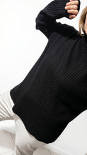 Cargar imagen en el visor de la galería, Sweater Siena - Negro

