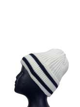 Cargar imagen en el visor de la galería, Gorro Tejido - Blanco con rayas
