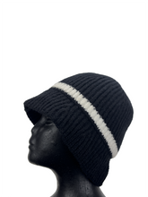 Cargar imagen en el visor de la galería, Gorro Tejido - Varios Colores
