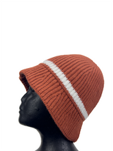 Cargar imagen en el visor de la galería, Gorro Tejido - Varios Colores
