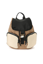 Cargar imagen en el visor de la galería, Mochila con broche
