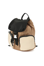 Cargar imagen en el visor de la galería, Mochila con broche

