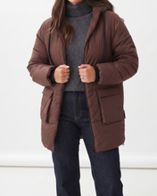 Cargar imagen en el visor de la galería, Campera Comfort - Chocolate
