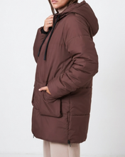 Cargar imagen en el visor de la galería, Campera Comfort - Chocolate
